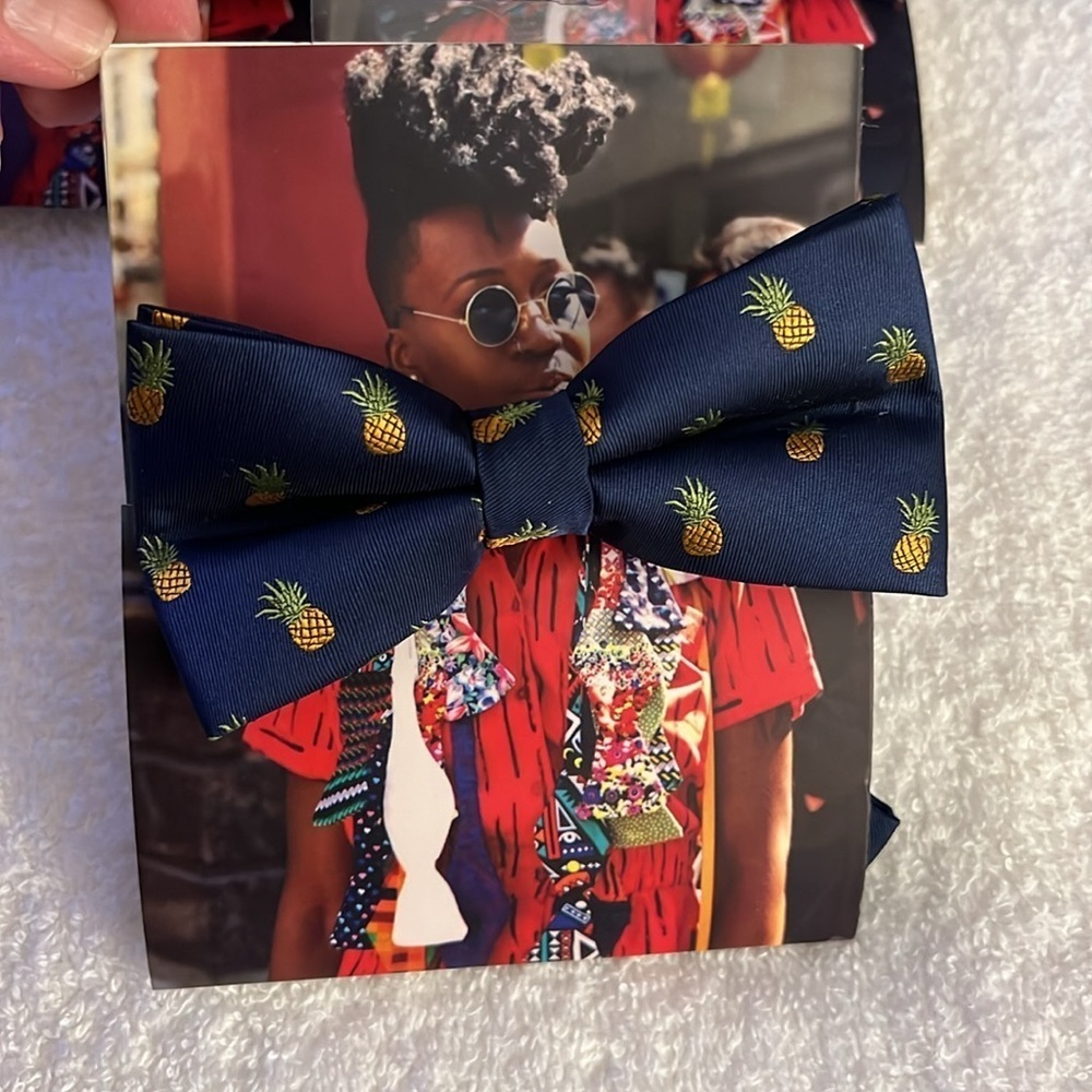 Bowties - Picture 2 of 5